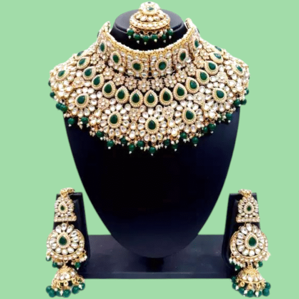 Gold Plated Kundan Set (Pack of 1)